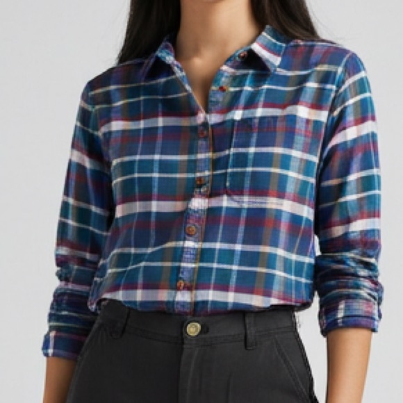 L.L. Bean Tops - L.L. Bean Organic Cotton Plaid Flannel Shirt Small Women’s Blue Green purple EUC